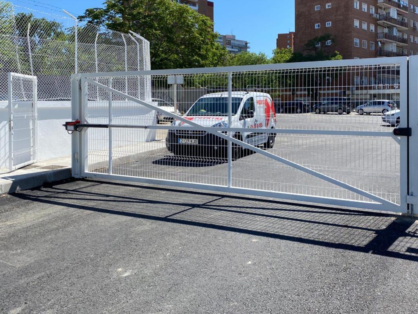 puerta-industrial-batiente